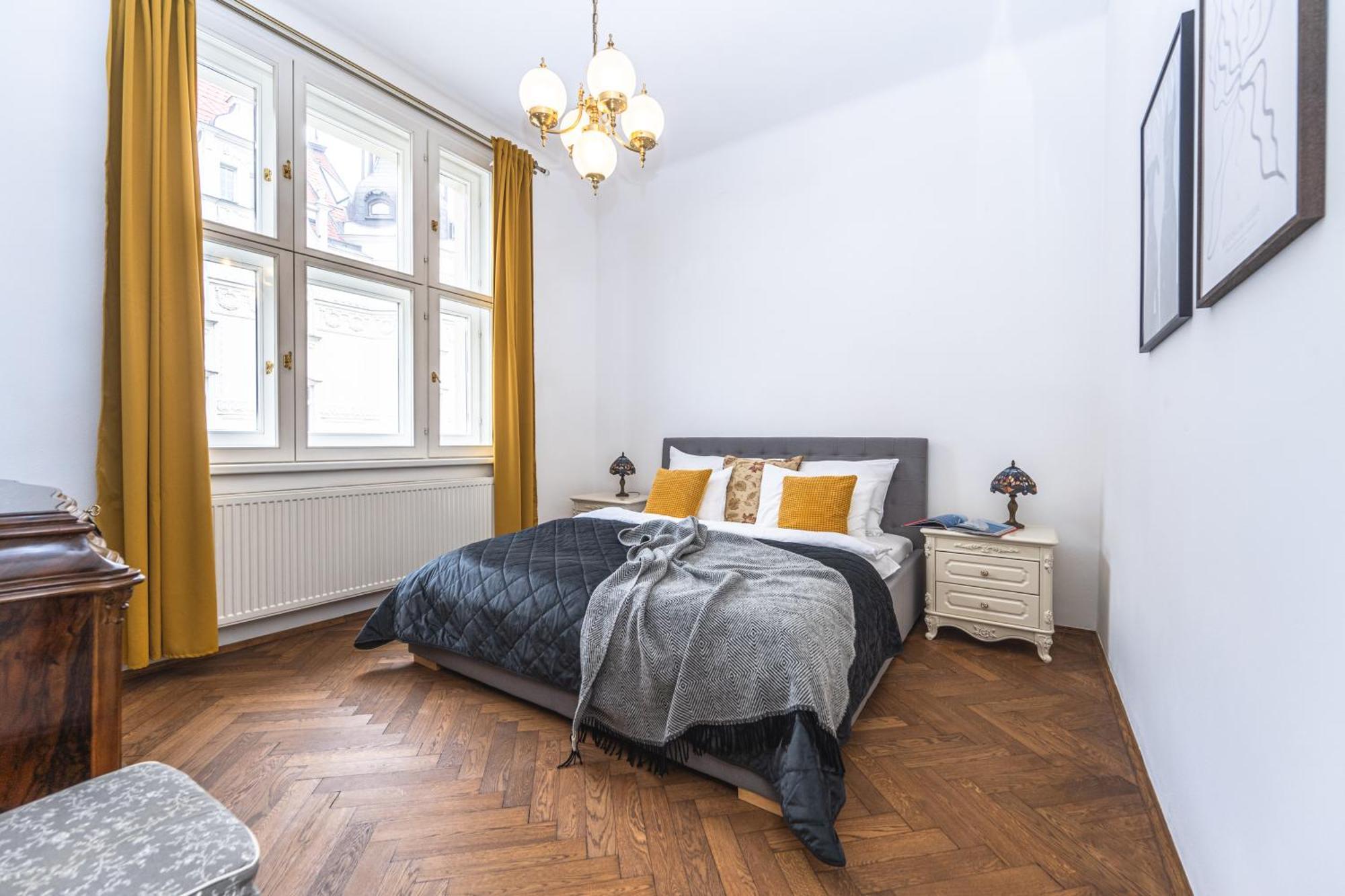 Wishlist Residences - Old Town Square * Prag