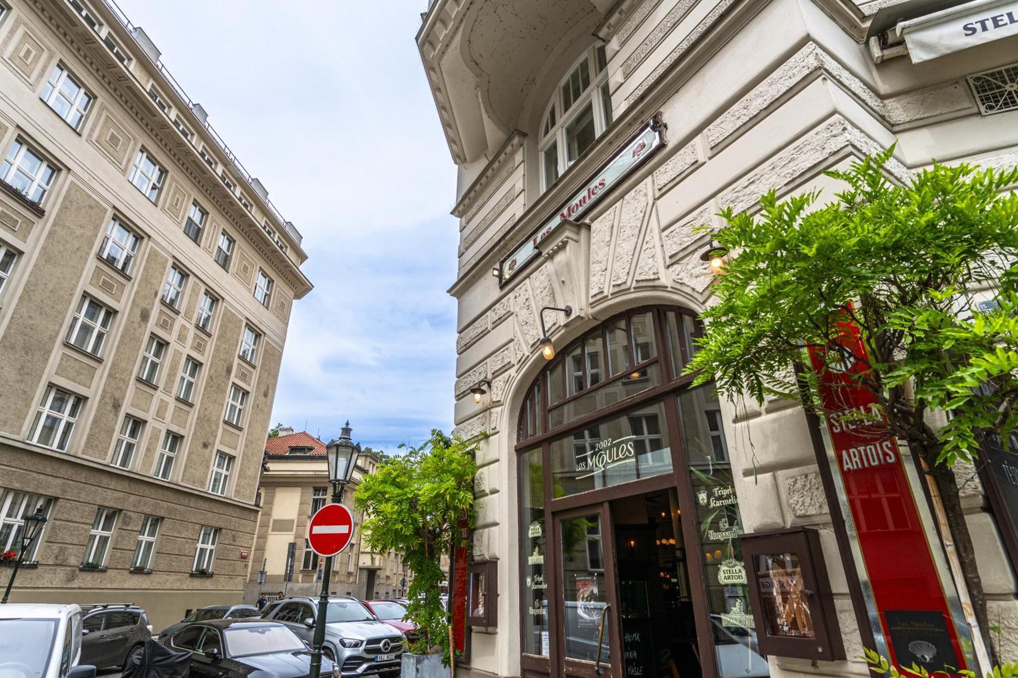 Lägenhet Wishlist Residences - Old Town Square *